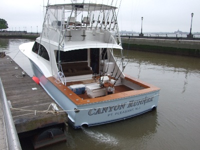 NY Sportfisherman Canyon Runner 60 cockpit seating